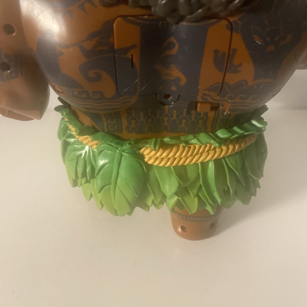 Disney Store Moana Maui Doll Talking Singing Fish Hook 12" - TESTED WORKING - Picture 9 of 16